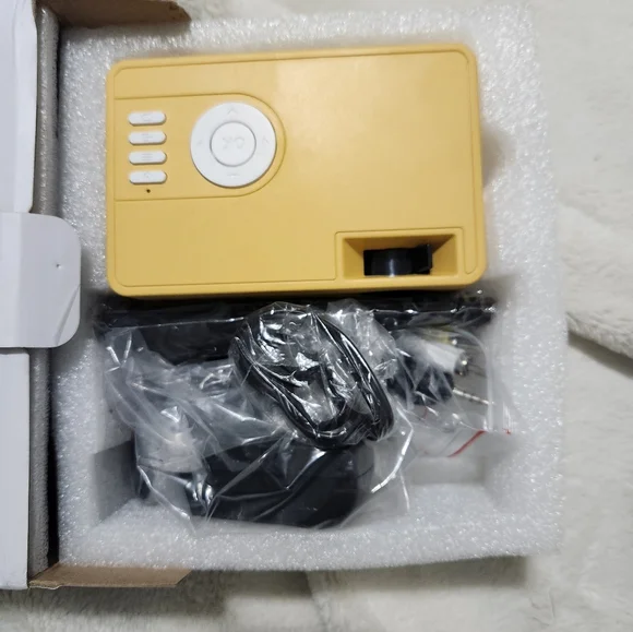 LED Projector - Picture 2 of 2